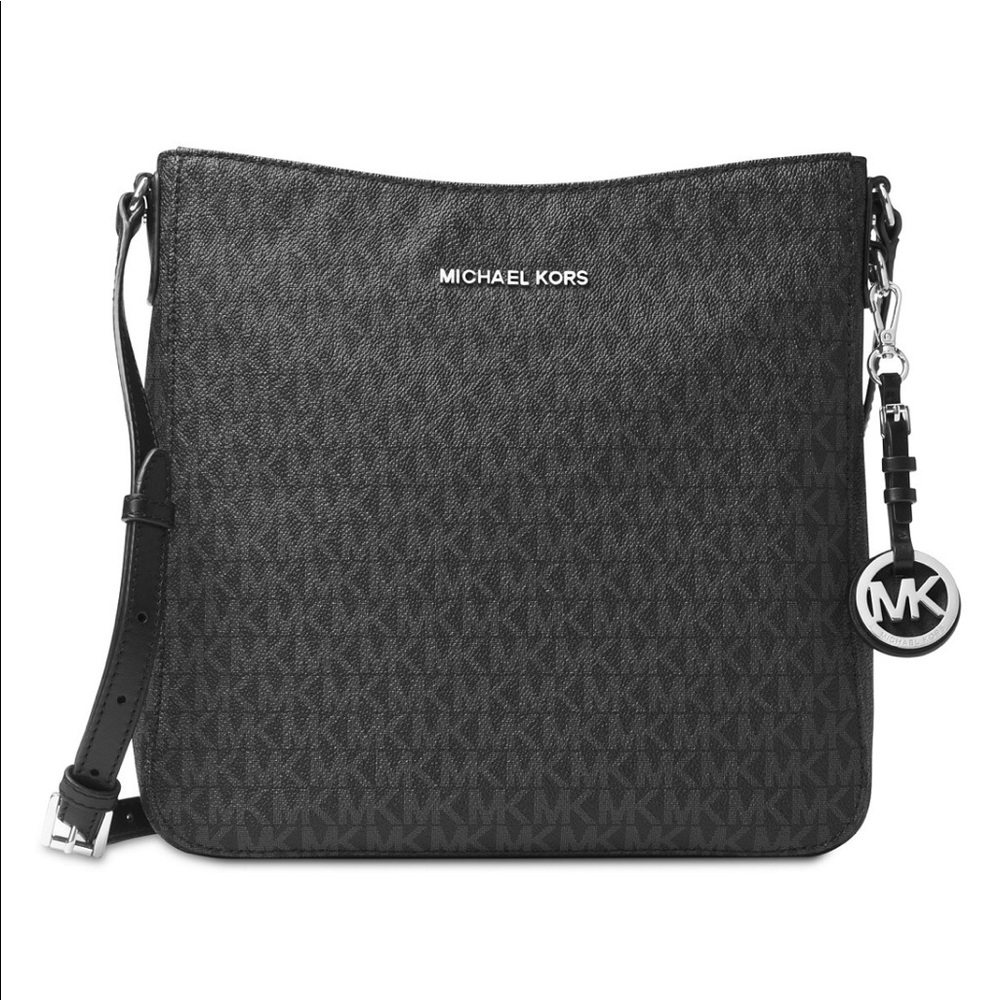 Michael Kors JetSet Messenger Bag